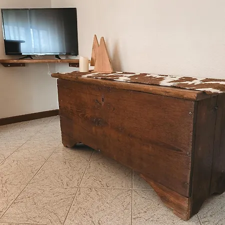 L'adret Πανσιόν